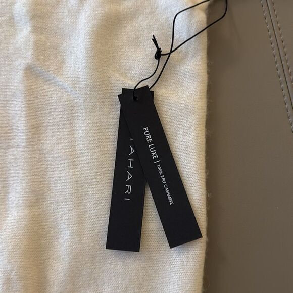 Tahari NWT 2 Ply Cashmere Sweater in Off White. Size XL. - Picture 6 of 8